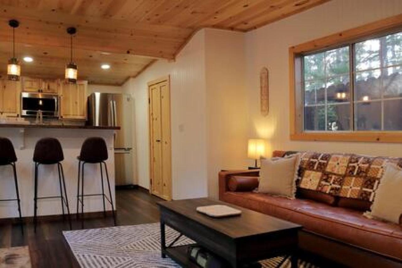 La Petite - Charming In Town Villa Idyllwild Bagian luar foto