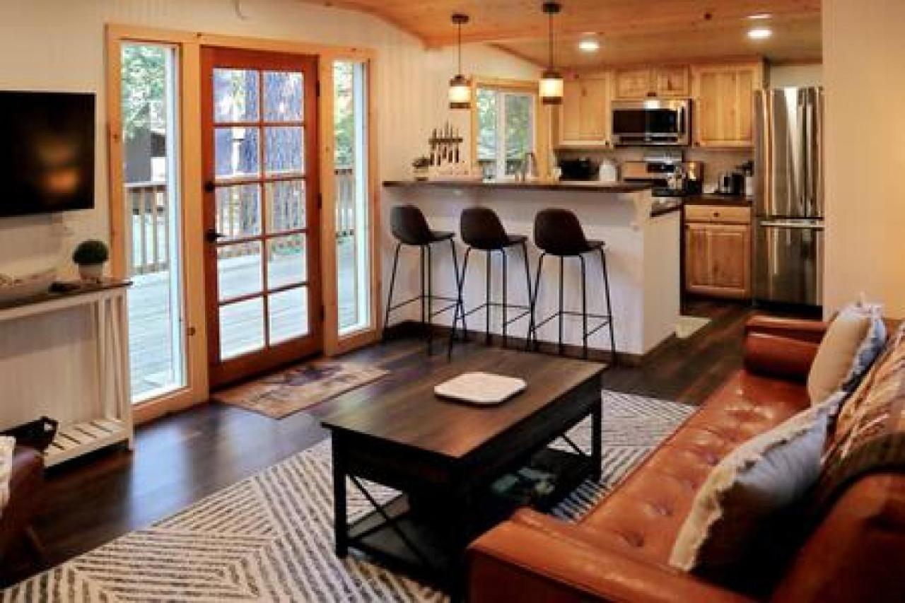 La Petite - Charming In Town Villa Idyllwild Bagian luar foto
